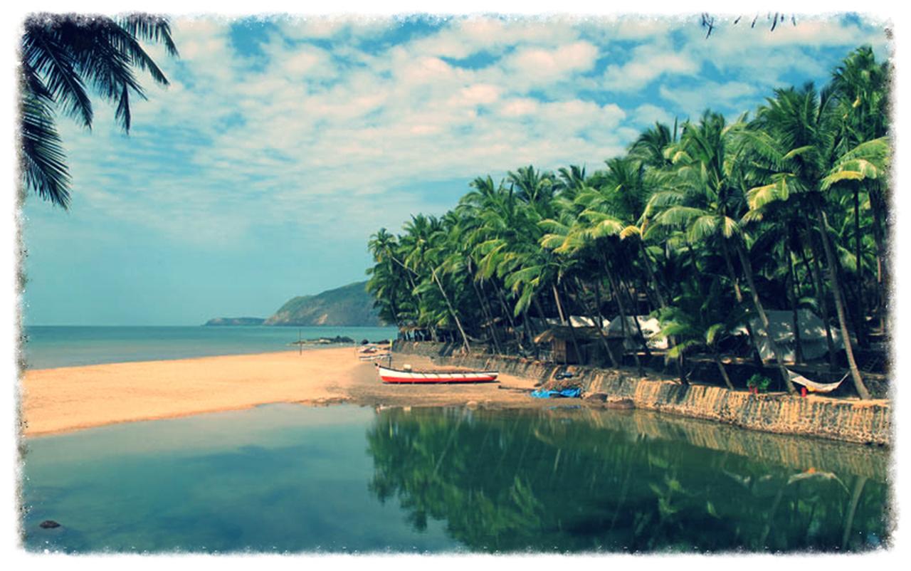 Blue Lagoon Goa Resort Cola