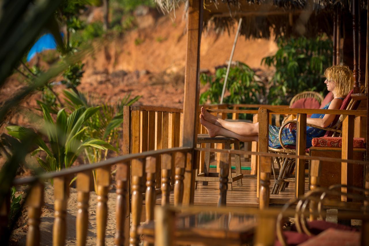 Blue Lagoon Goa 2* Cola